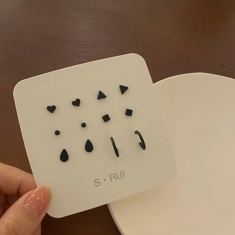 Black Geometric Cool Handsome Earring Set Ear Bone Nail Men Women Love Blocks Dark Simple Small C Shaped Circular Jewelry