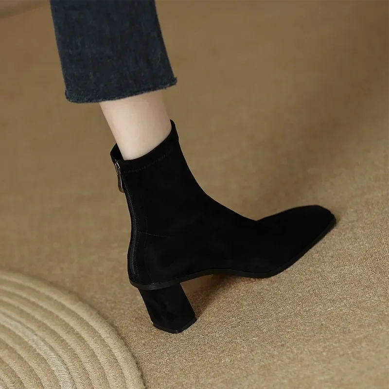 

Новинка весна-осень 2024, модные кожаные женские ботинки на высоком квадратном каблуке, с молнией сзади, удобные ботинки без каблука