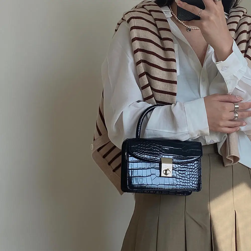 バッグ vintage square design crocodile hand bag Fashionable Crocodile Pattern Square Bag Retro Versatile