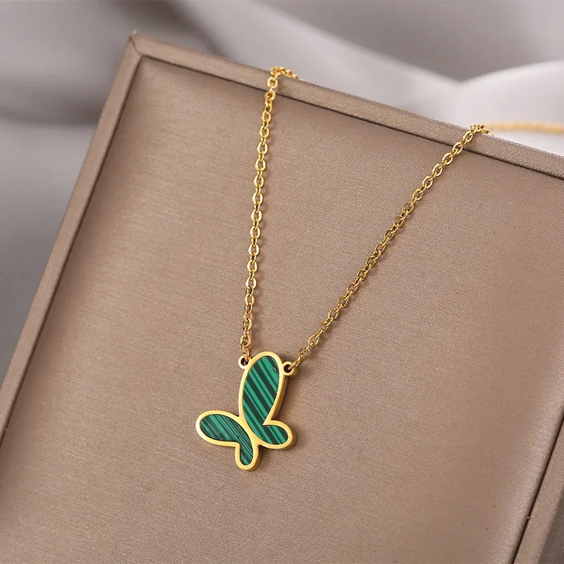 

Yixin Simple Green Butterfly Pendant Necklace for Women Cold Style Gold Color Titanium Steel Necklaces Party Jewelry