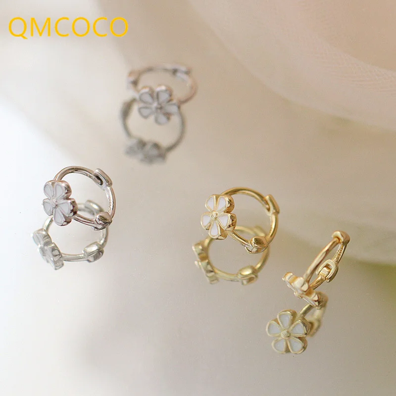 

QMCOCO Silver Color Mini Exquisite Flower Hoop Earrings Korean Women Fashion Temperament Sweet Jewelry Ear Accessories