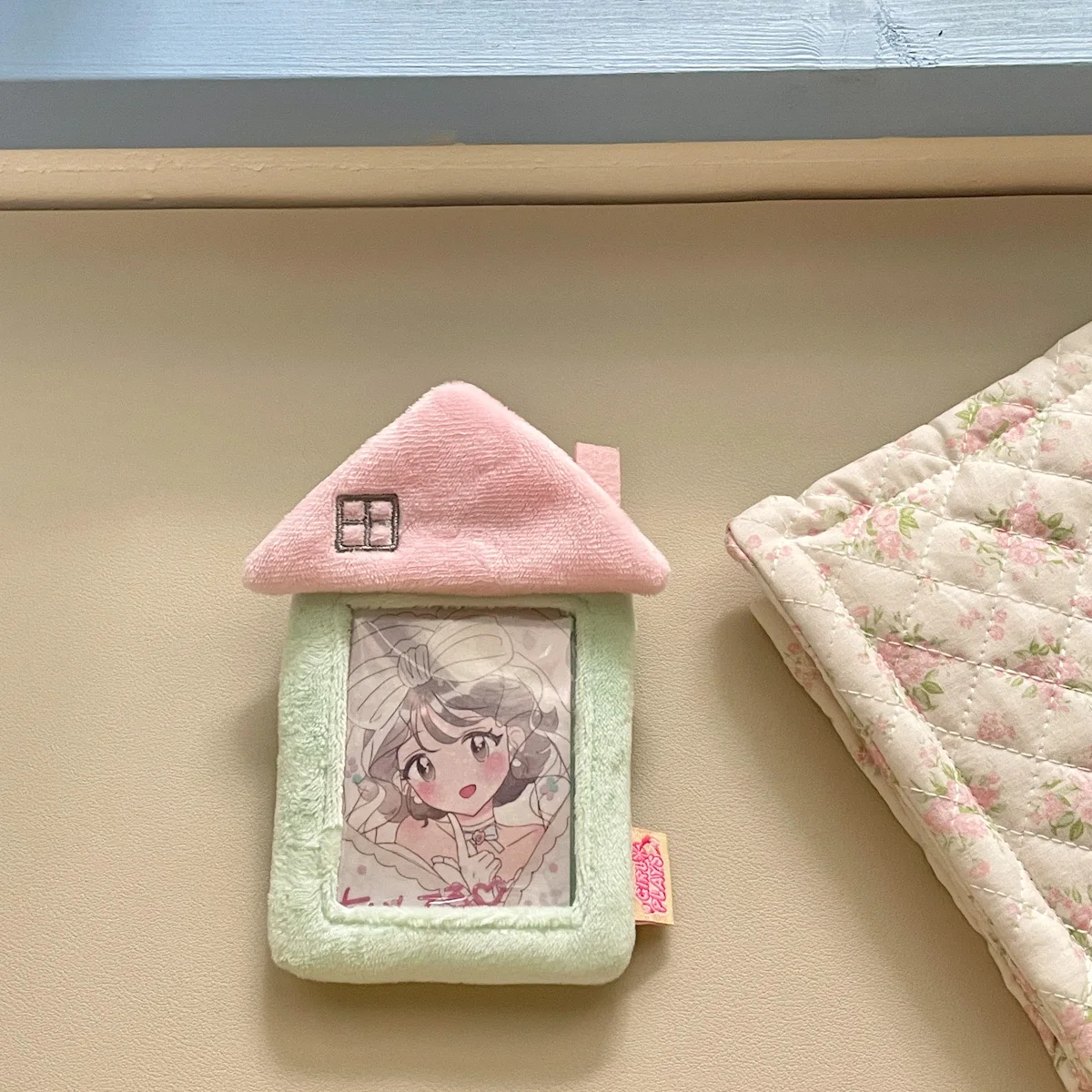 MINKYS Kawaii House Shape Fluffy 3 inch Kpop Photocard Holder Photo Card Holder Bag Pendant School Stationery 3