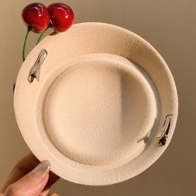 óm Lustige Sigur Fliege Kirsche Beanie Mütze Samt Baskenmütze Mütze Haarspange Französischer Stil Kopfbedeckung Damen Haarnadel Party Haarschmuck – Detail 10
