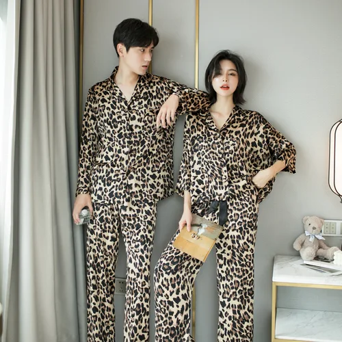 인사이드 스토리: 같은 스타일 남성 여성 레오파드 잠옷 옷깃 잠옷 연인 홈 의류 Nightwear 셔츠 바지 아이스 실크 커플 2Pcs 추천