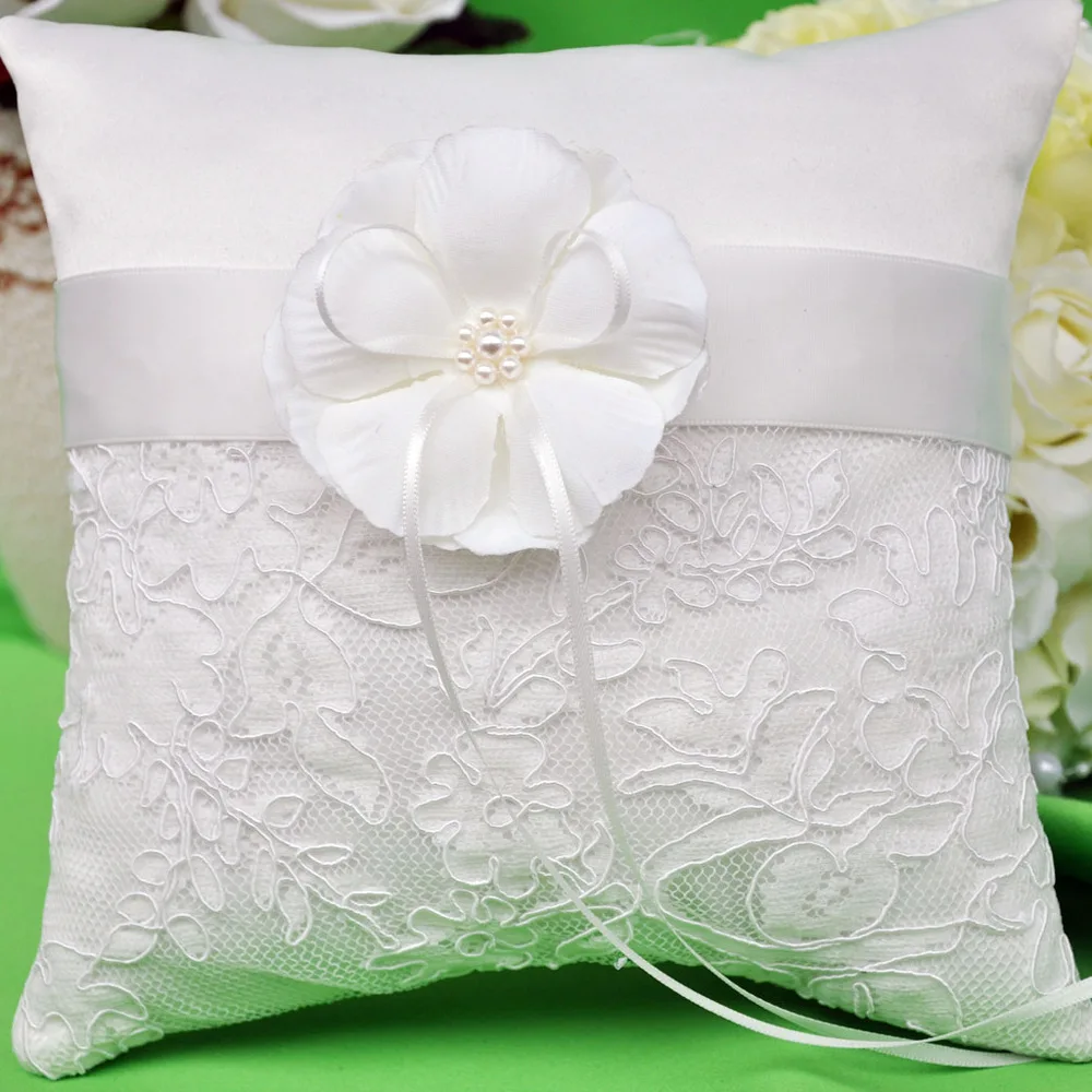 

Бесплатная доставка, персонализированный свадебный подарок, Белое мягкое кружевное кольцо с цветком, подушка в минималистическом стиле, индивидуальная кольцевая подушка