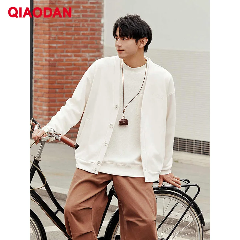 QIAODAN 남성 니트 가디건 캐주얼 긴팔 따뜻한 재킷 2025 겨울 편안한 패션 루즈 코트 탑스 아우터웨어 QXLWD3253047