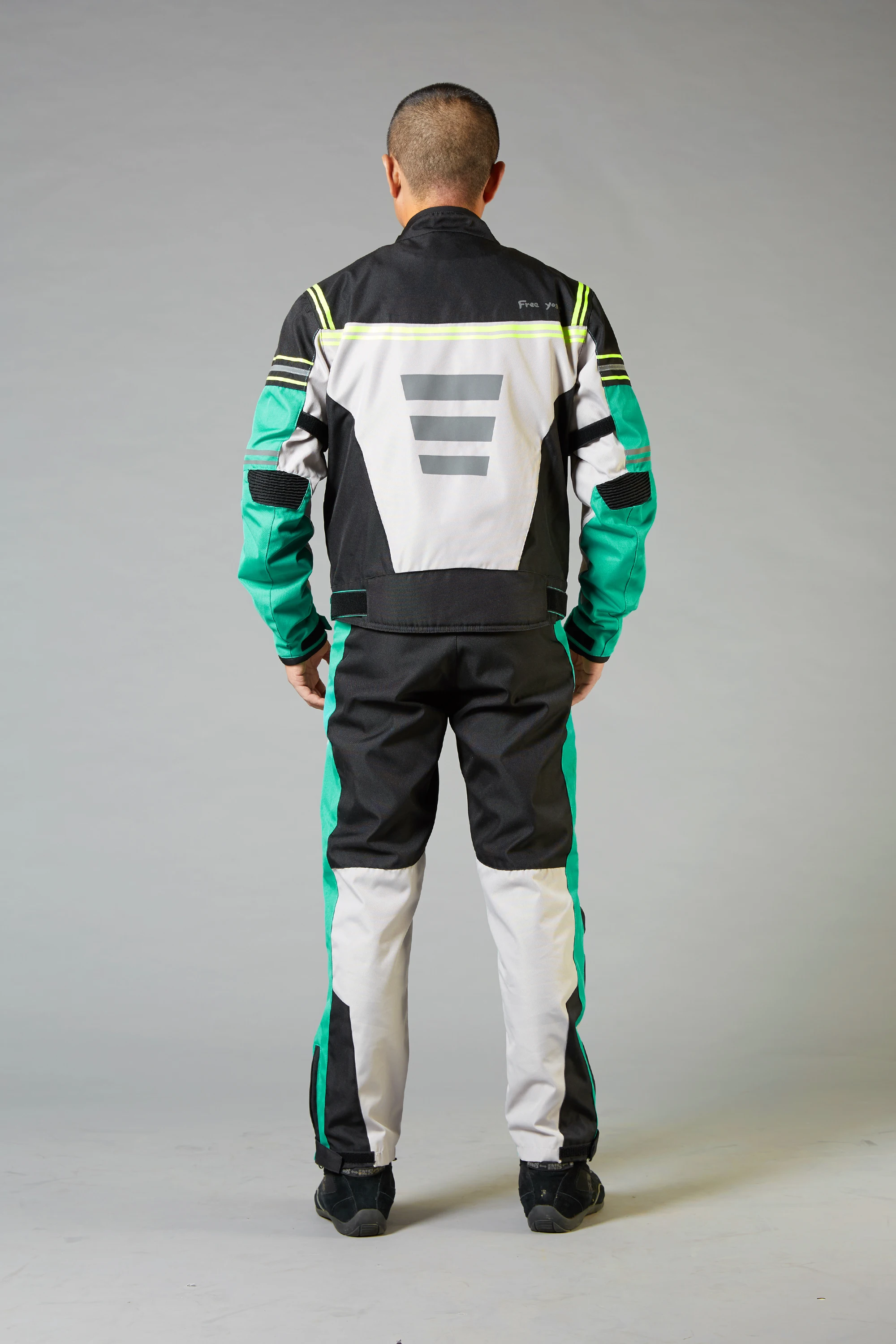 Four-season motorcycle riding racing jacket suit wind, cold, warm, fall-proof motorcycle rider pulling suit with protective gear
