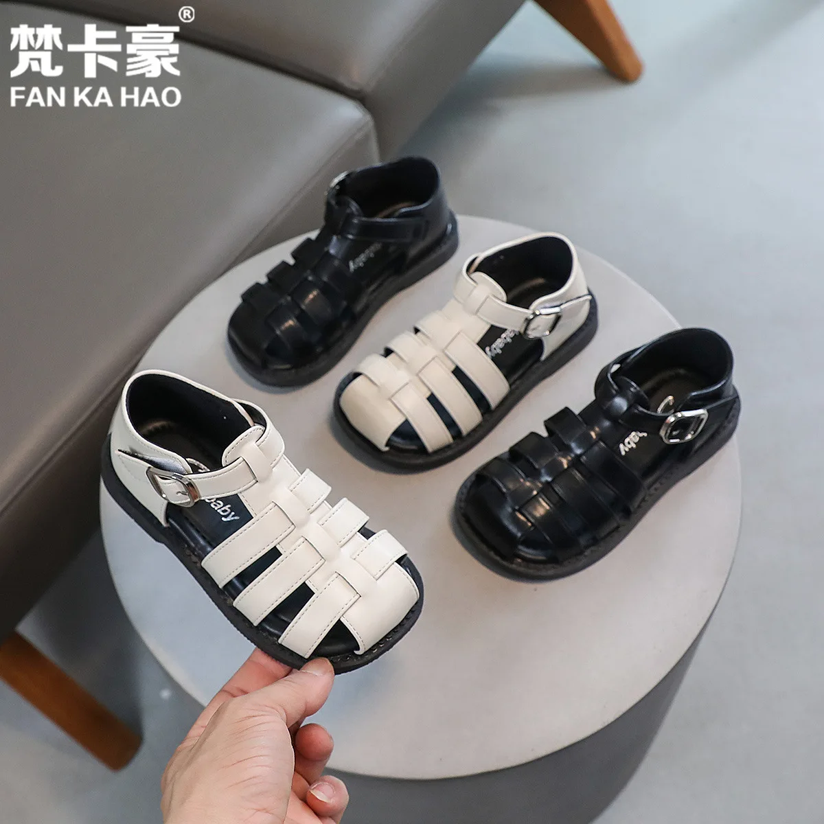 

Girls' Sandals 2024 Summer New Children's Casual Beach Boy Fashion Baotou Roman Sandals