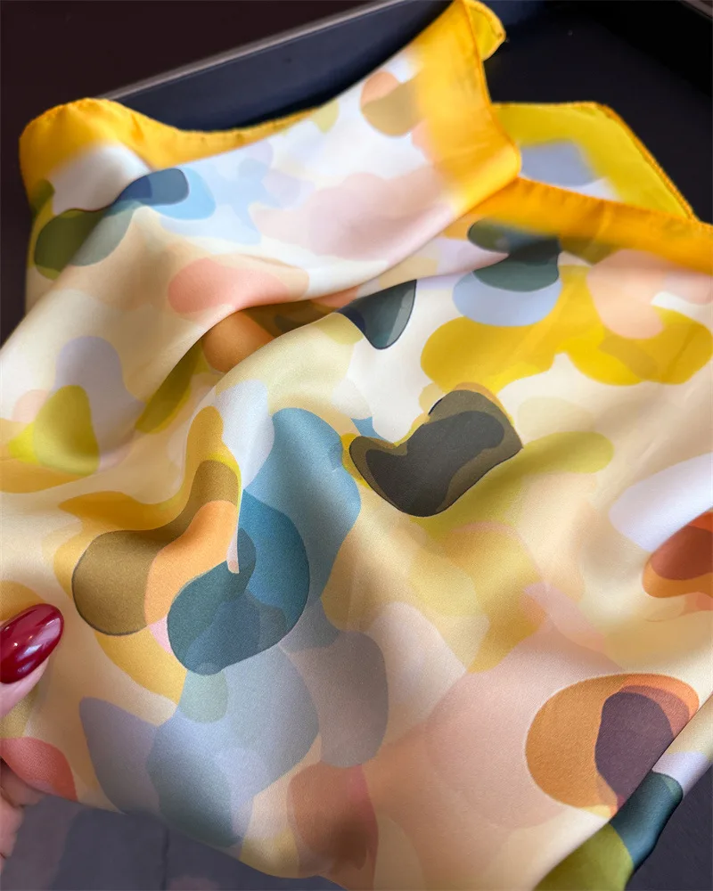 Luxuriöser quadratischer Seidenschal für Damen, modischer Satin-Halstuch, Haarband, Bandana, weibliches Foulard, Strandstola, Hijab, Schals, Pareo – Detail 11