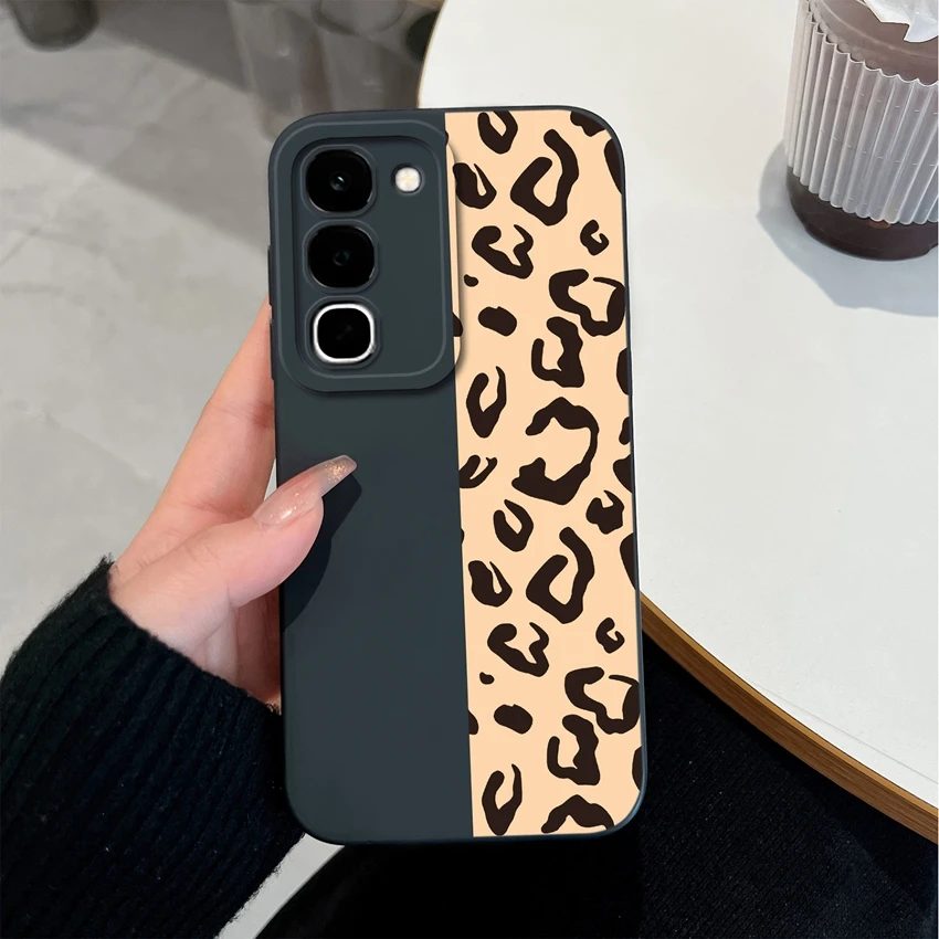 Lovely Design Liquid Silicone Shockproof Phone Case
