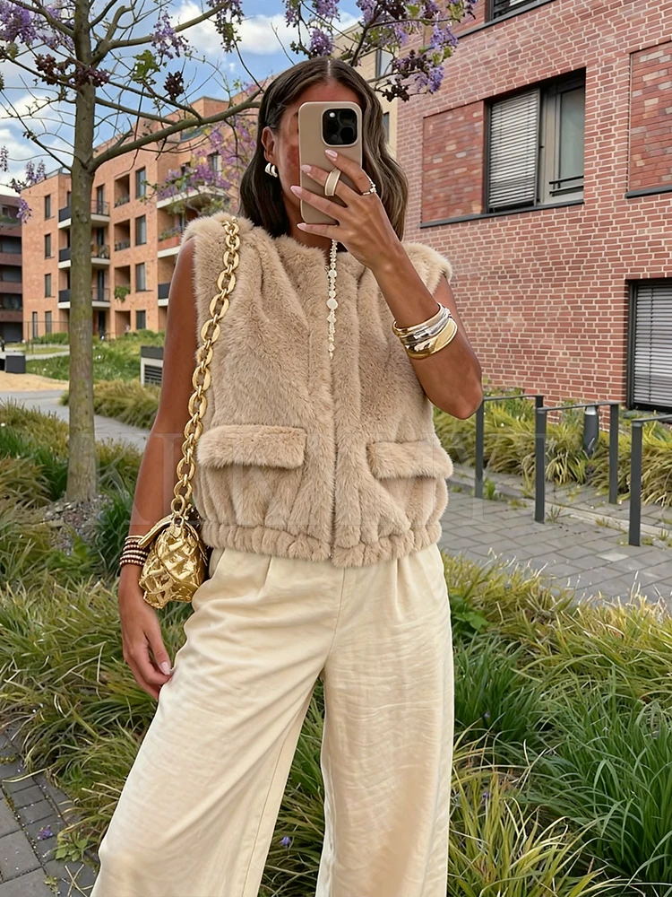 Winter Faux Fur Vests For Women New Fashion Fluffy Sleeveless Jackets Coat Female Zipper Vests Warm Chic Waiscoat Woman Tops