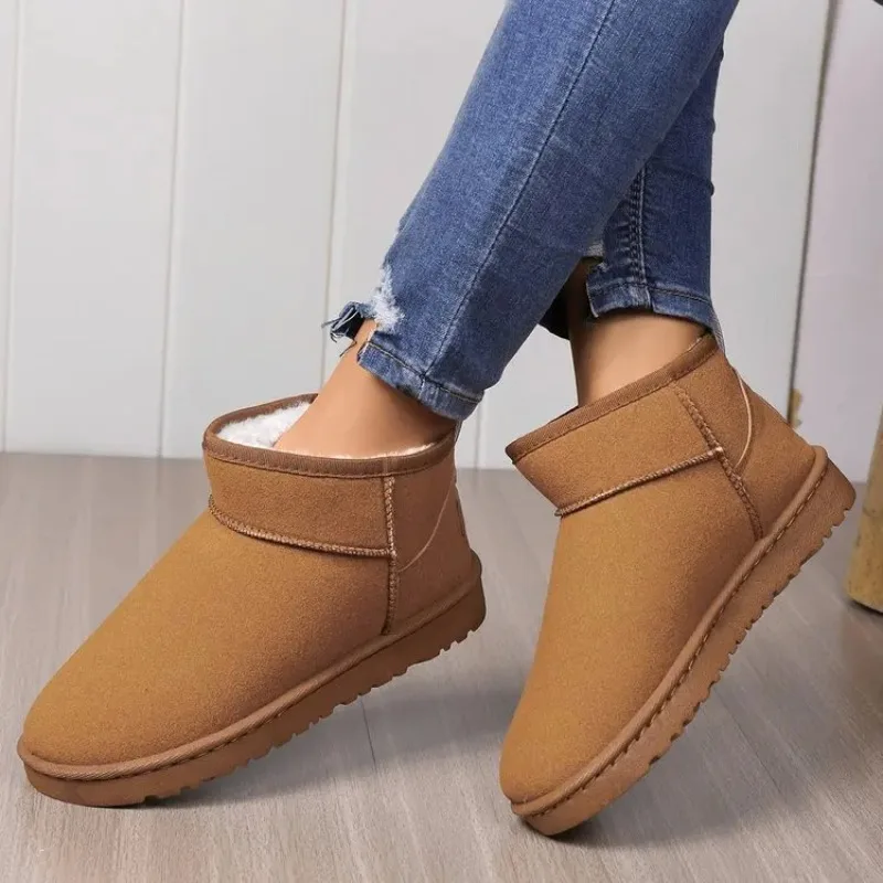 Foreign trade plus size snow boots female 2023 winter new warm couple snow boots Joker boots 44