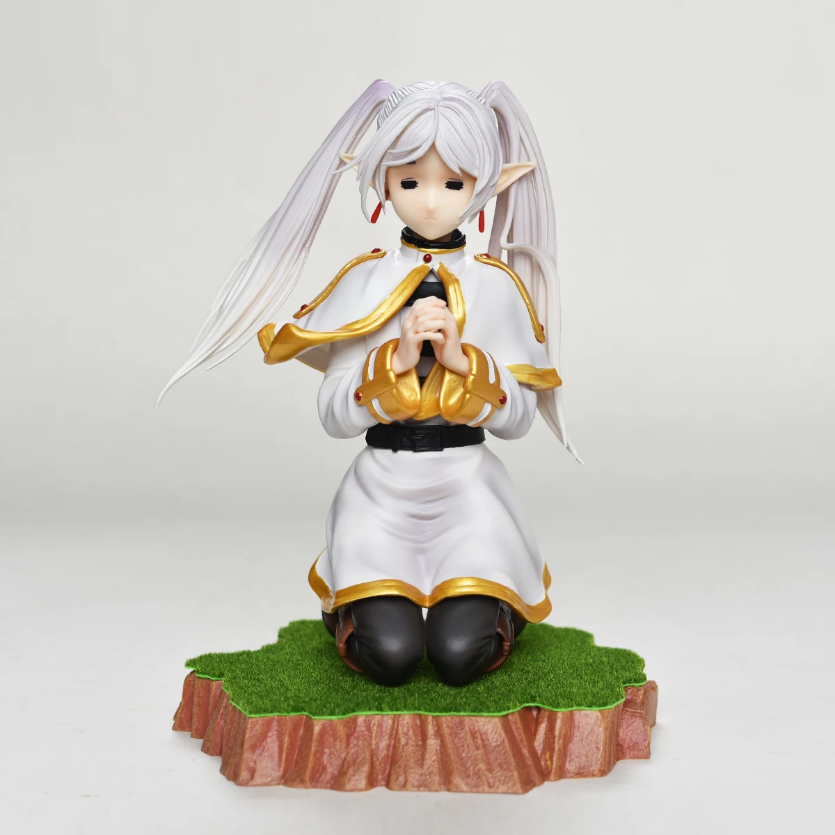 S9ec4d8fc24474665b3ed1c7f0cecc9ddB - Frieren Shop