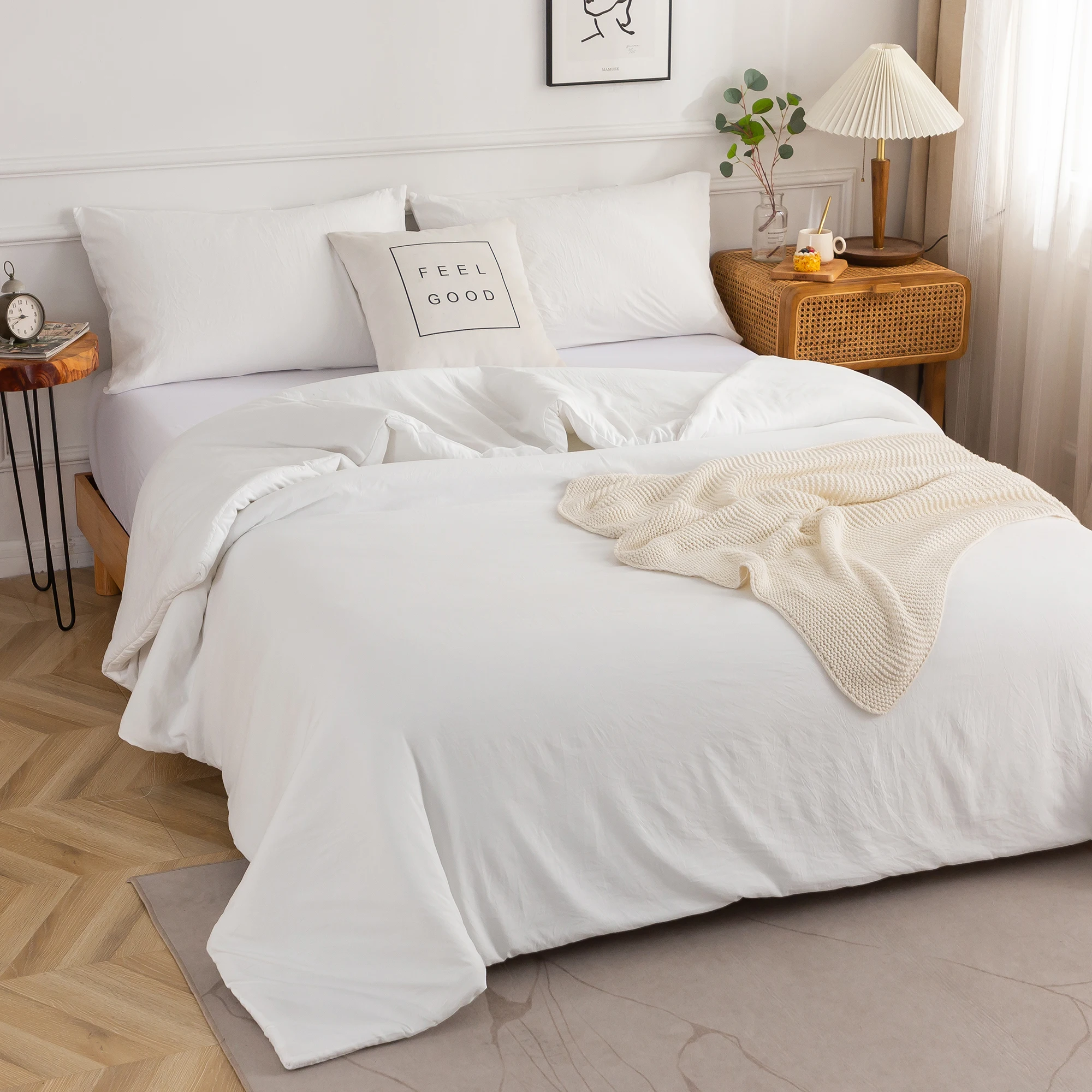 

Ultra-Soft Cozy Bedding Comforter Sets , Lightweight All Season Use Warm Fluffy, PolyCotton Fabric Queen Size