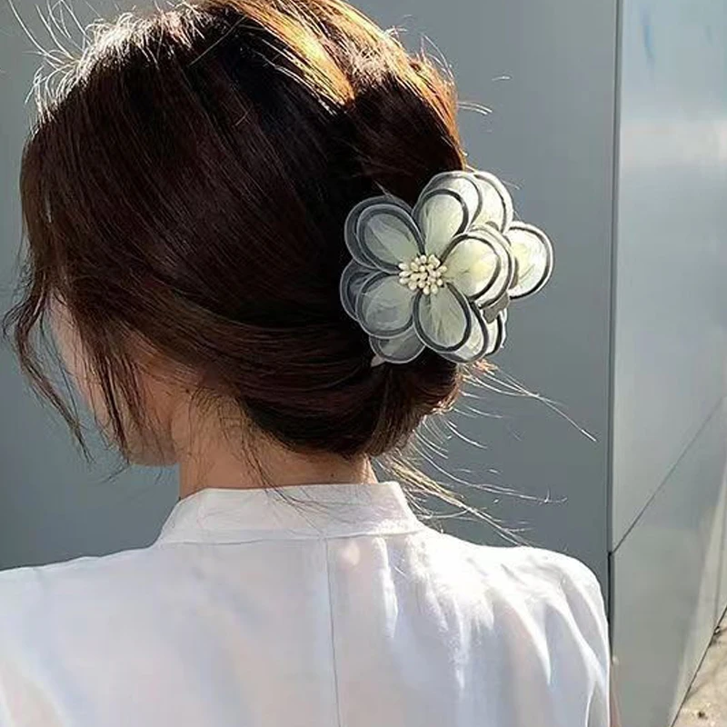 

Elegant Camellia Flower Hair Calw Women Shark Grab Hair Clip Headwear Hairpins Girls Hair Accessories Pinza Pelo Mujer