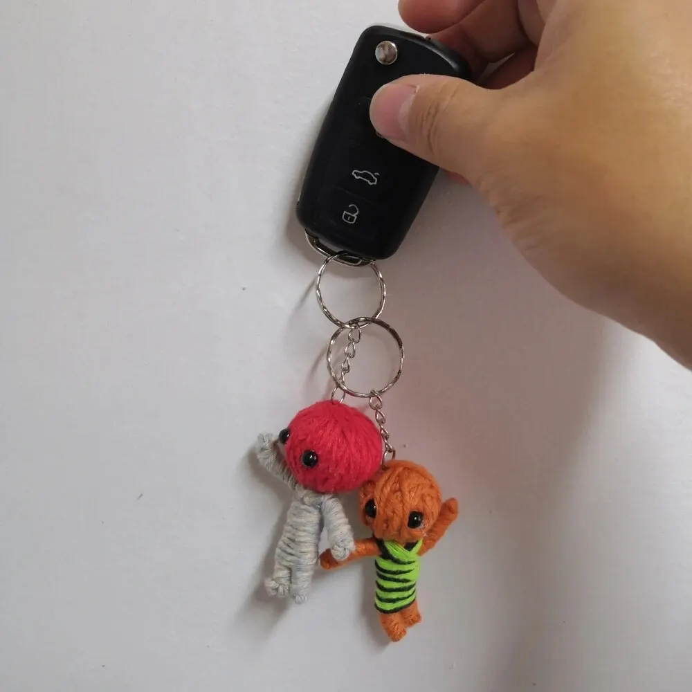 5pcs 복수 부두 인형 키 체인 뜨개질 패턴 미니 할로윈 선물 액세서리 홈 야외 인형 장난감 태국 저주 인형