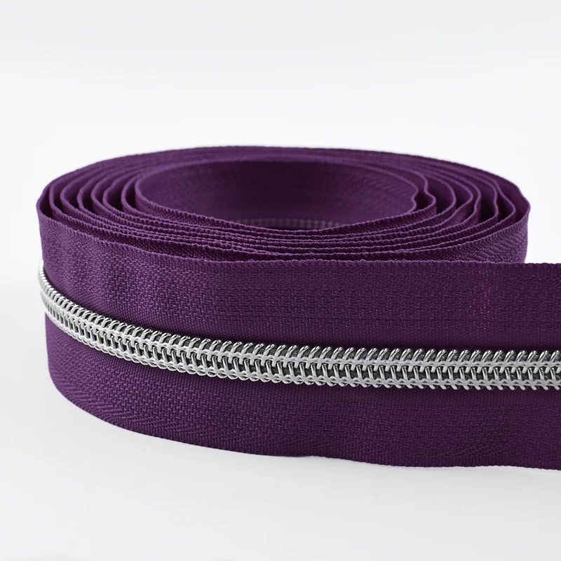 Durable Nylon Zipper for Sewing and DIY Projects