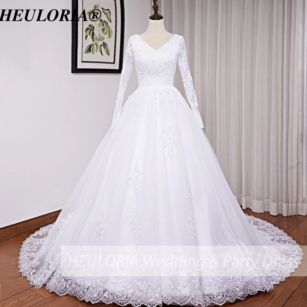 

Винтажное свадебное платье с длинным рукавом и V-образным вырезом