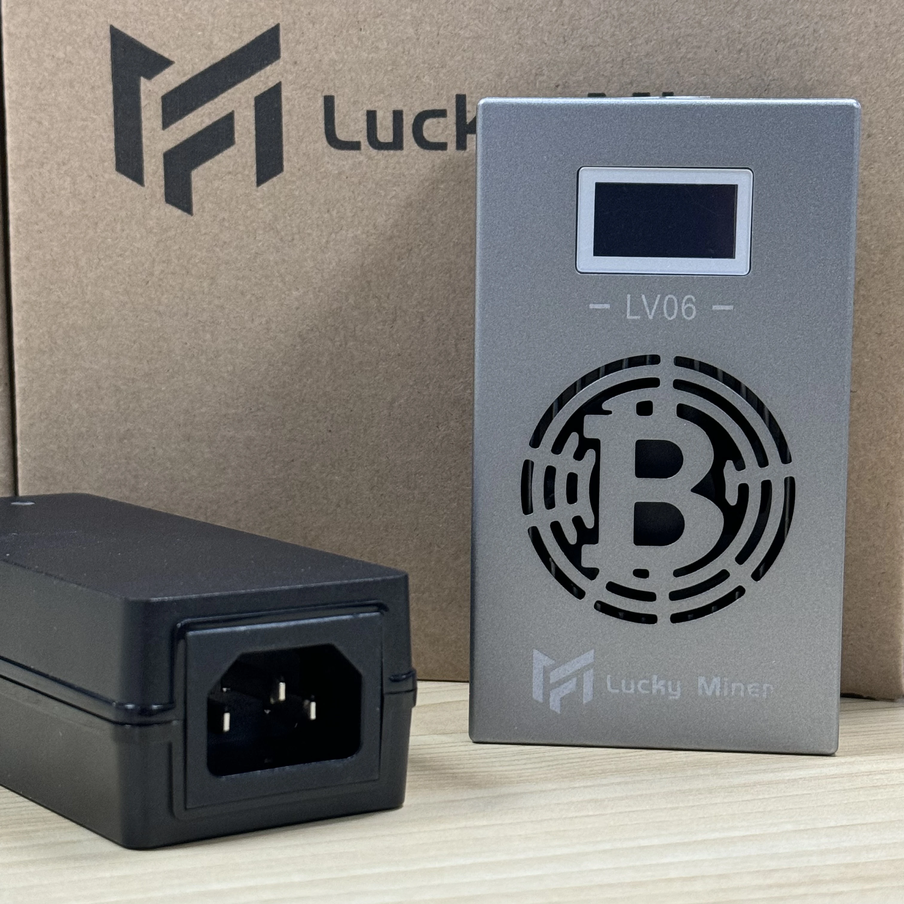 

Крипто-Майнер lucky miner solo miner LV06 BTC BCH BSV DGB 504GH/S WIFI btc solo miner btc miner