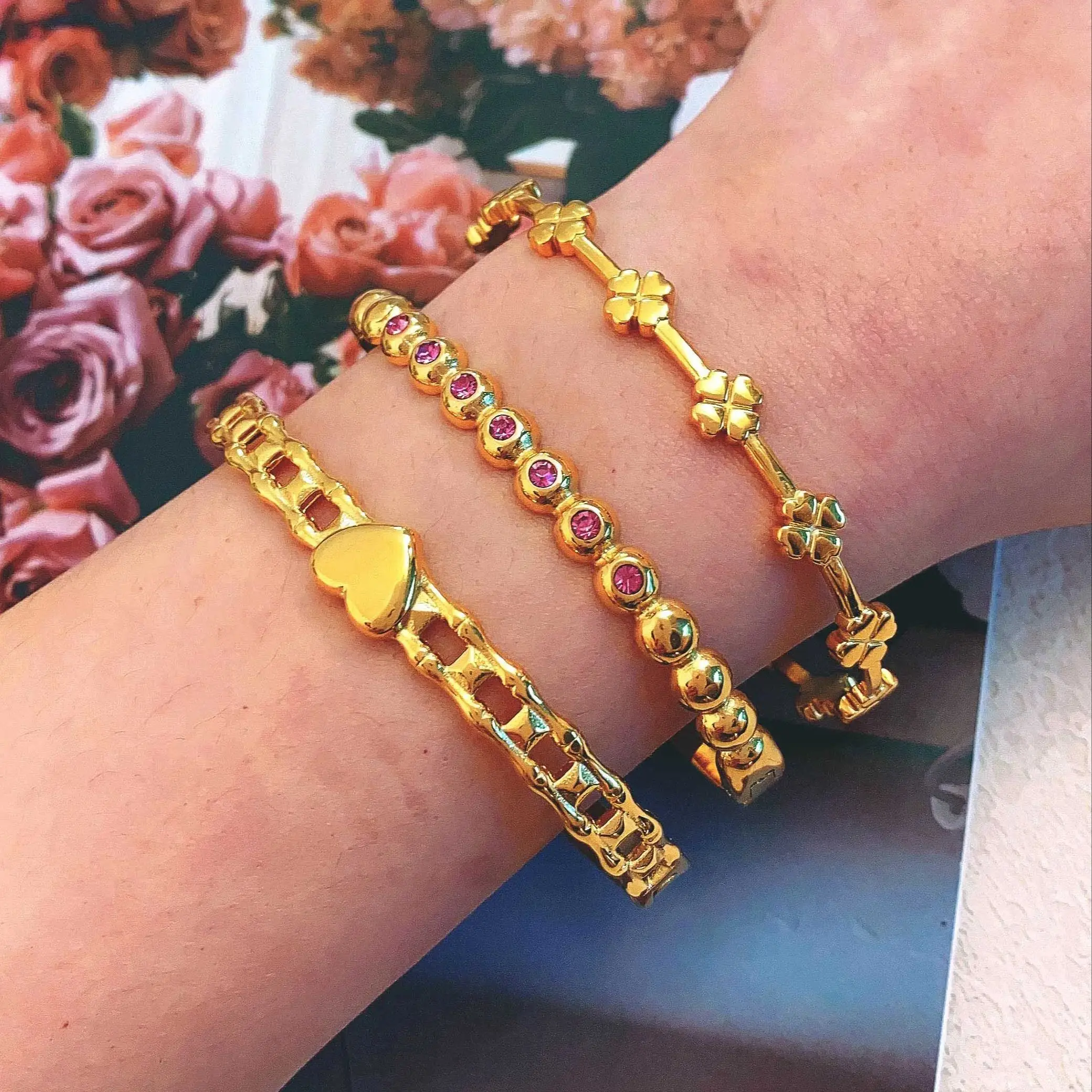 CARLIDANA Hot Sale Popular Jewelry Bracelet Heart-shaped Love Stainless Steel Zircon Gold Color Open Bnangle For Women 6