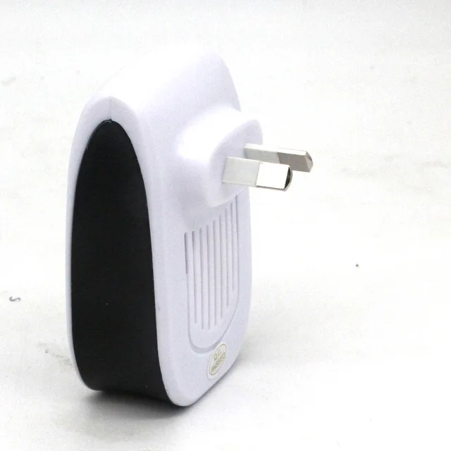 D AU plug