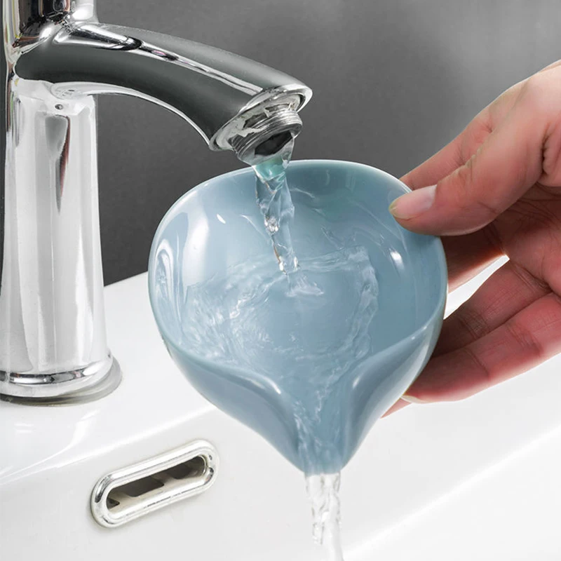 https://ae01.alicdn.com/kf/S9ed7f7e572344663afed01c2ff35ba19I/New-Soap-Dish-Leaf-Soap-Box-Drain-Soap-Holder-Toiletries-Shower-Soap-Holder-Dish-Storage-Plate.jpg
