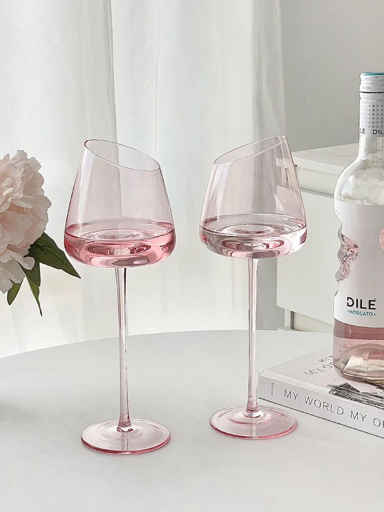

Large Capacity Wine Glass with Oblique Mouth, Pink Goblet, High-Value Home Crystal Champagne Glass Cup, 500ml