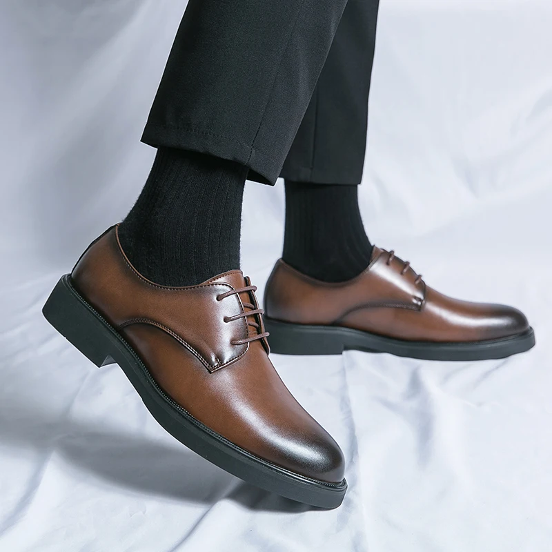 Spring Autumn Soft Sole Comfortable Casual Shoes Men's Outdoor Hiking Travel Shoes High End High Quality Men's Suit Dress Shoes 5