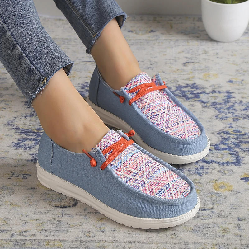 

Women Canvas Shoes Lace Up Sneakers 2020 Ladies Loafers Soft Breathable Casual Shoes Solid Female Flat Shoes Plus Size