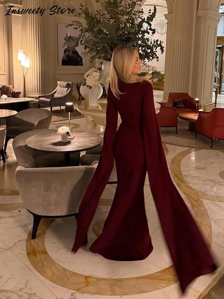 فستان سهرة خمري طويل بكاب