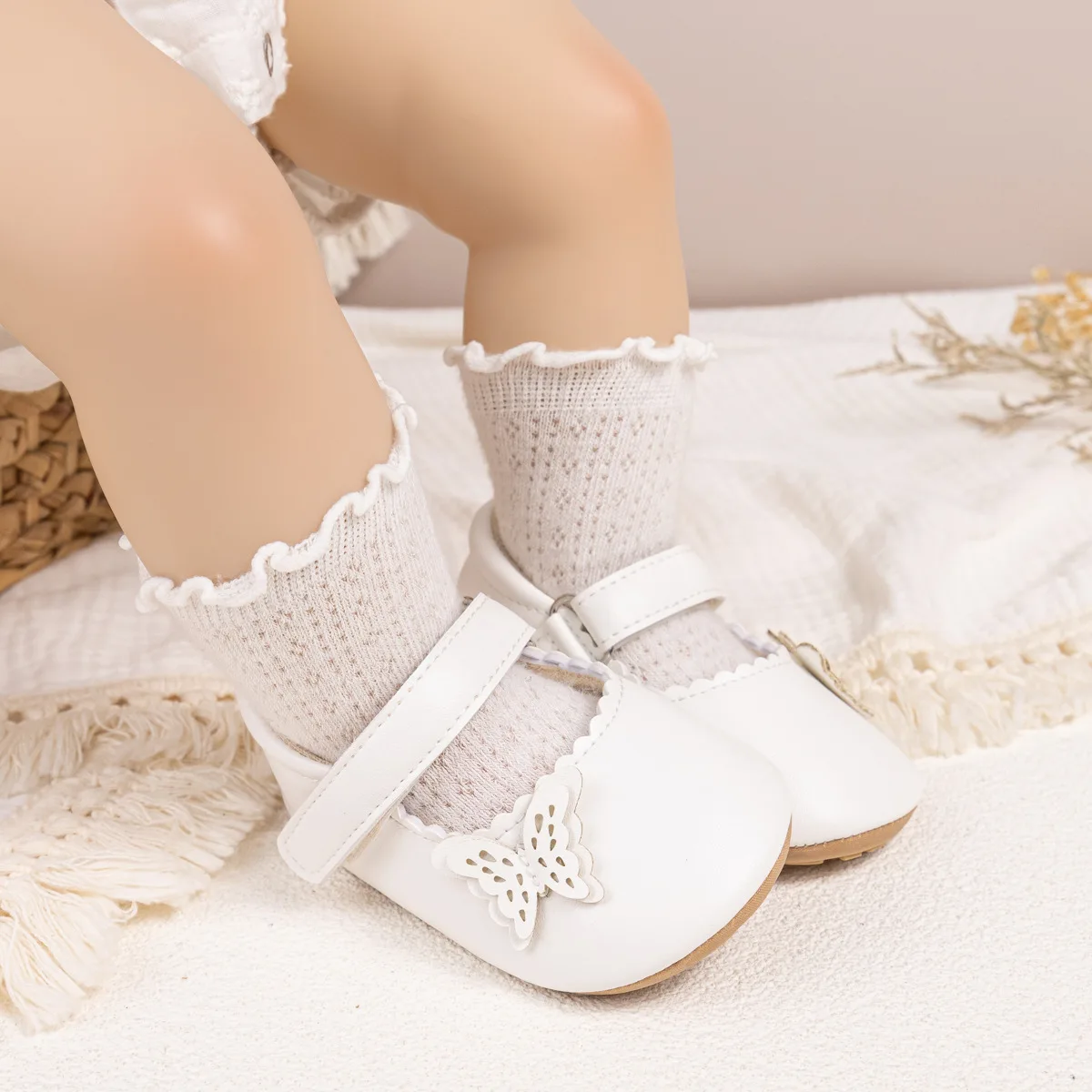 Baby Girl Hollow Out Butterfly Shoes Newborn Anti-Slip Kids Walker Toddler Soft PU Leather Shoes Party Princess Dress