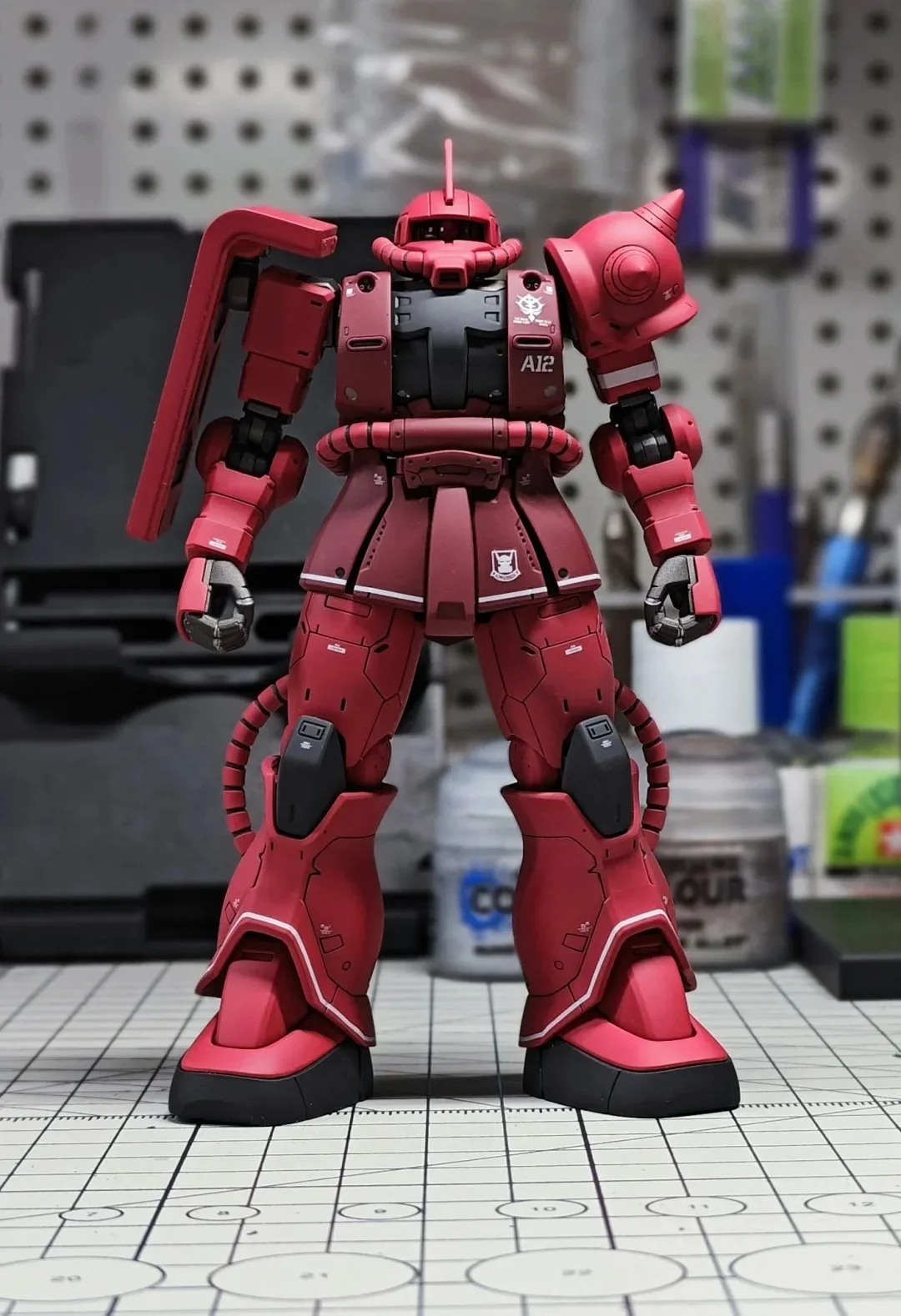 HG 1/144 GTO 015 MS05 Char Aznable Custom Red Zaku Special Edition Montagemodellbausatz Roboterspielzeug Geschenk für Sammler Kinder – Detail 8