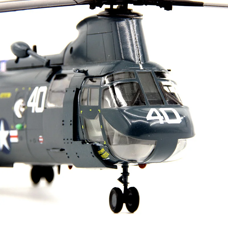 完成品　ジオラマ  1/72 BOEING CH-46D シーナイト 1/72 Scale Model Of The U.S. Navy CH-46D Sea Knight