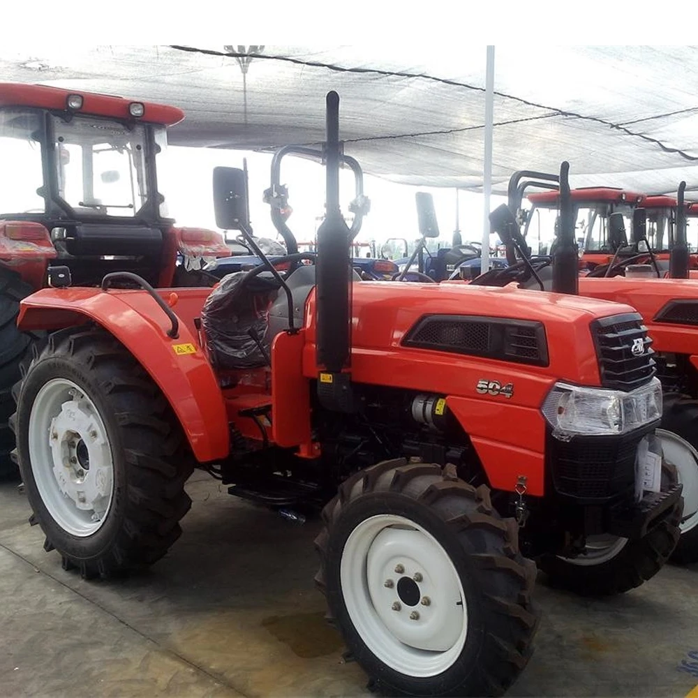 Trattore A Quattro Ruote Per Macchine Agricole Di Grandi Dimensioni A 4 Ruote Da 50 Cv