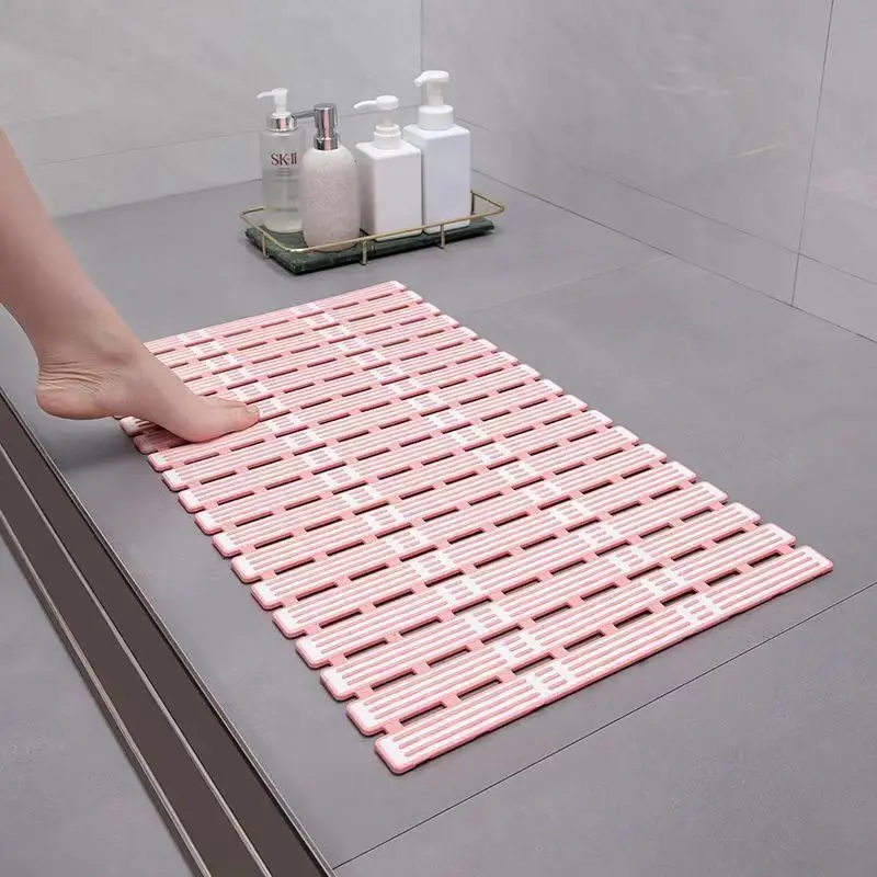 Non-Slip Textured Surface Shower Mat with Drainage and Suction Cups for Quick-Dry Comfort