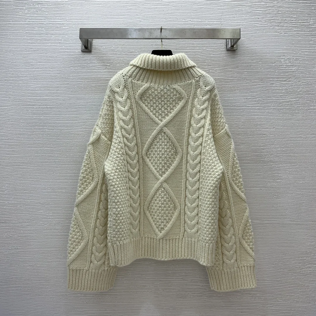 

Autumn/Winter New Style Temperament Solid High Collar Knitted Sweater Fried Dough Twists Pattern Knitted Letter Logo