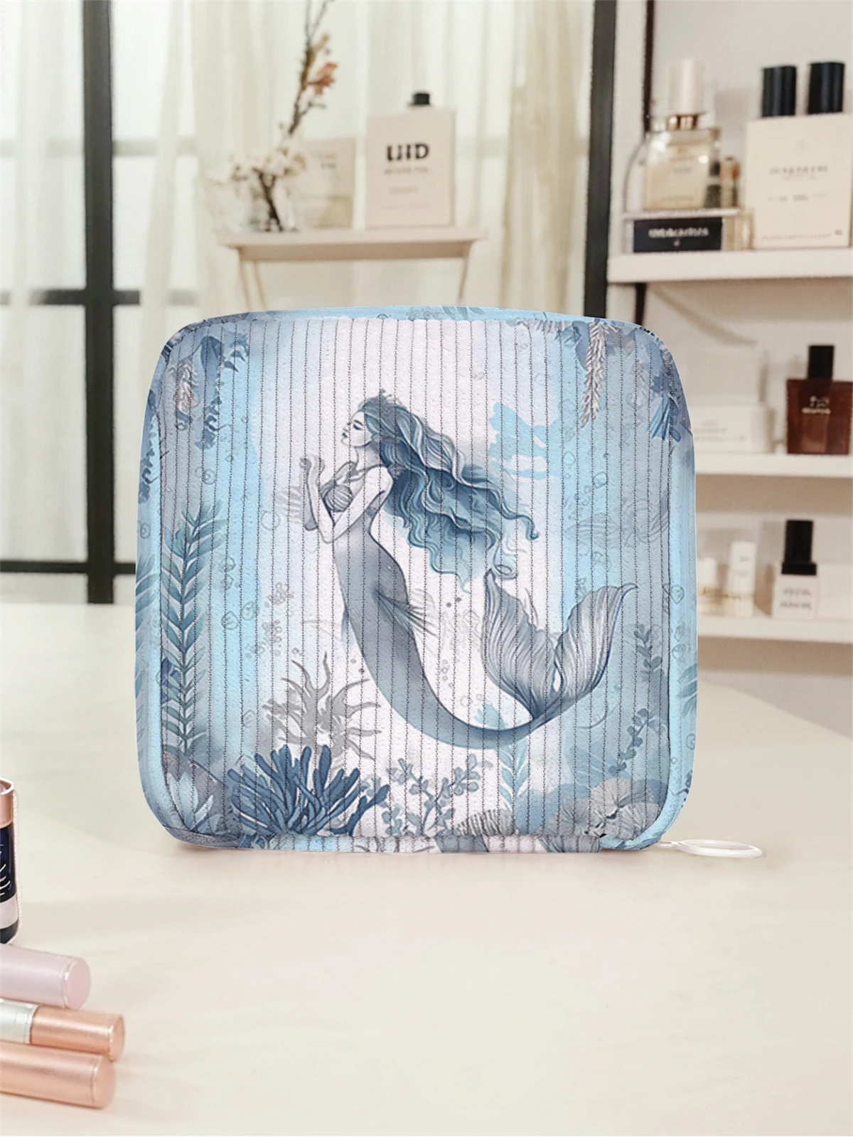 Mermaid pattern printed sanitary napkin storage bag, women's lightweight tissue bag, sanitary tissue bag