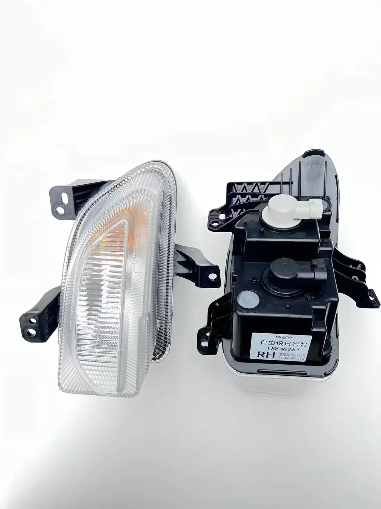 

1/2pc left/right CN01000127 51953118 LH CN01000128 51953117 RH for JEEP RENEGADE 2015-2018 Turn Signal Light Parking Marker Lamp