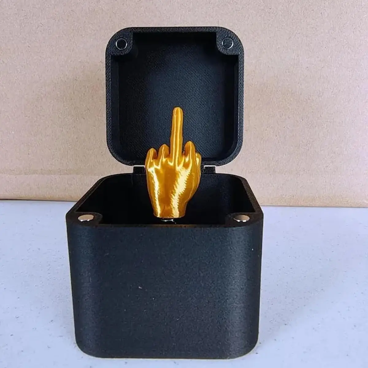 Finger Prank Gift Middle Surprise Finger Gift Box Spoof Hand Prank Pop Up Gift For Adults Funny Prank