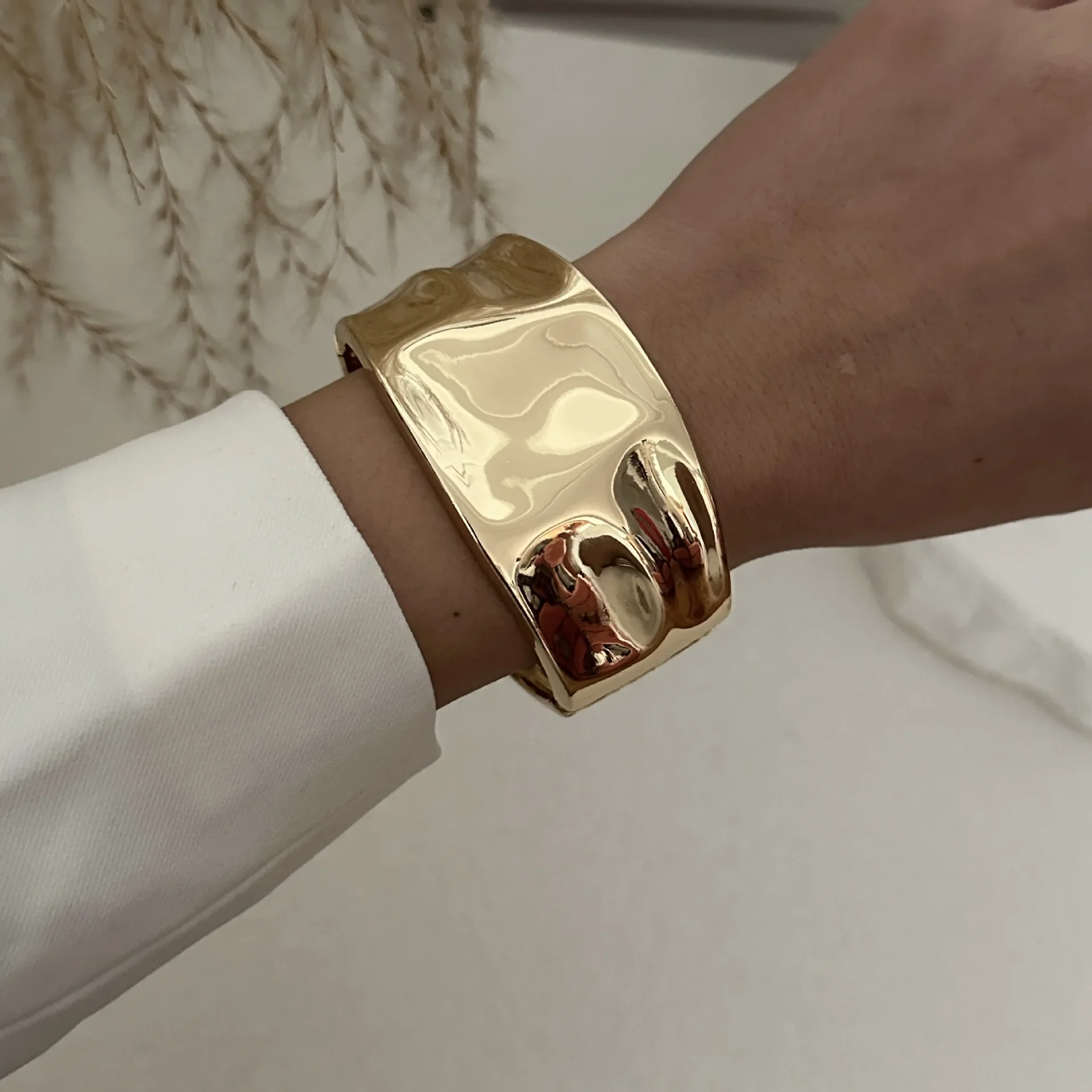 Hip Hop Punk Geometrische Breite Manschette Armreifen Für Frauen Luxus Gold Farbe Unregelmäßige Metall Armreifen Männer Übertrieben Hand Schmuck Geschenk – Detail 8