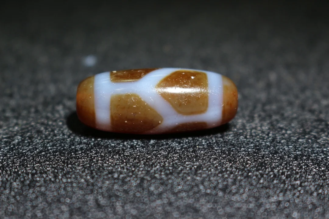 

Old Material Shouzhu Dzi Beads Ancient Craftsmanship Natural Jewelry Charms Agate High-quality