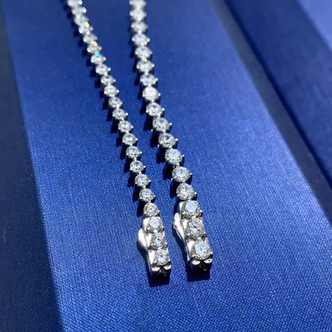 Versatile Fashion Three-Prong Round 5pt Moissanite PT950 Platinum Bracelet Unisex - Platinum Chain + Stone, Fine Craft