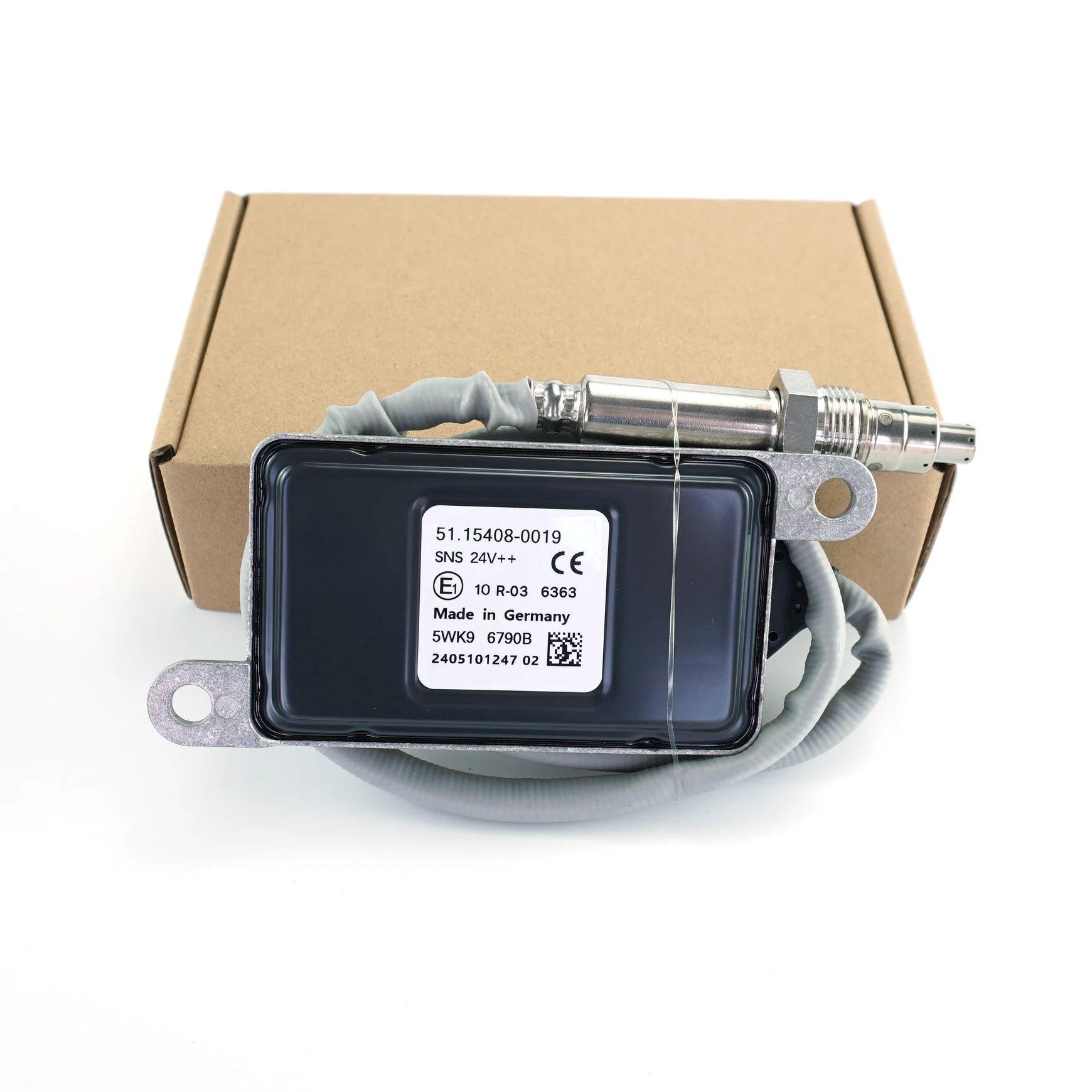 51154080019 NOX Sensor 5WK96790B Original NEW Nitrogen Oxide NOx Sensor For Man Euro6 Truck 51.15408-0019 24V 4 51154080019 NOX Sensor 5WK96790B Original NEW Nitrogen Oxide NOx Sensor For Man Euro6 Truck 51.15408-0019 24V