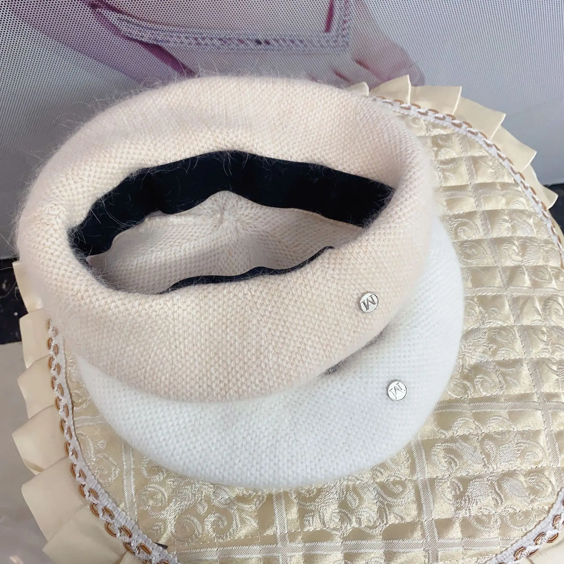 Basco in lana donna in maglia con pelliccia di coniglio angora_voghion.com