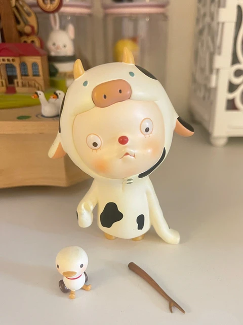 Sooya Emo Dairy Cattle Figure Toy Piggy Cow Head with Mini Duck 