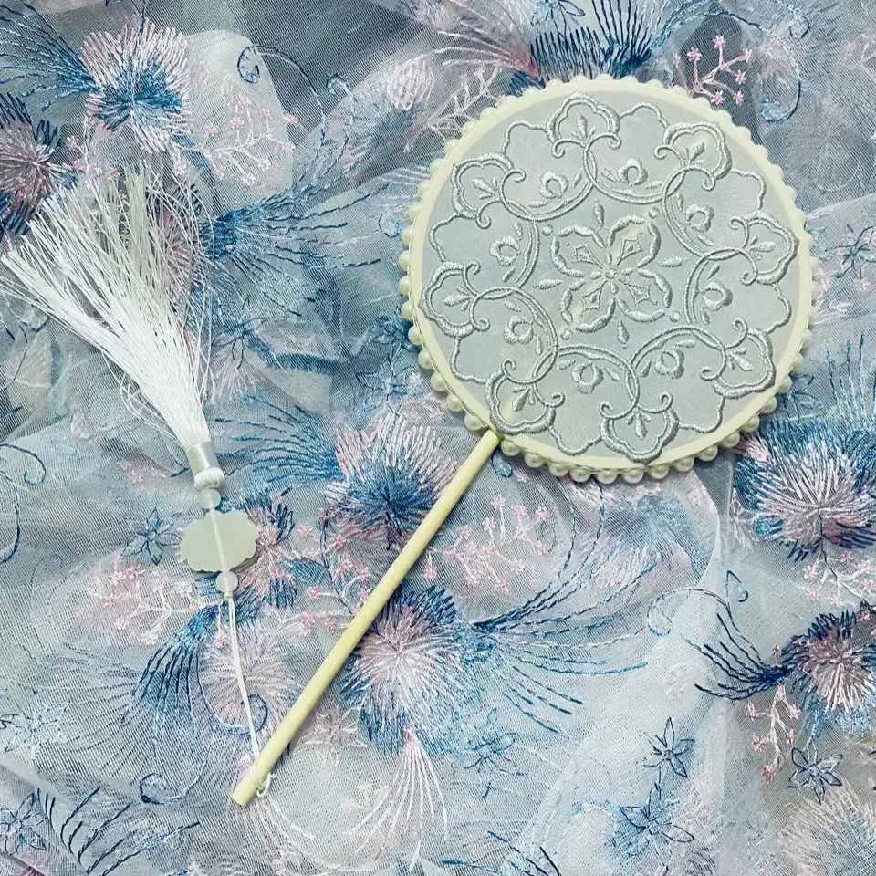 

2023 New Children's Antique Embroidery Round Fan National Style Jewelry Fan Children's Hanfu Photo Matching Props with Tassels