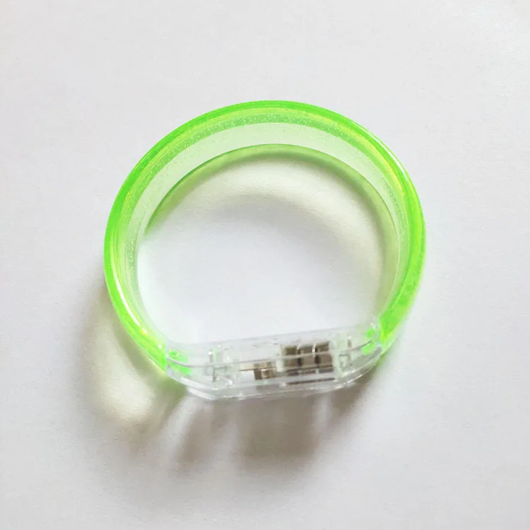 GLOW IN THE DARK Bracelet Lumineux Silicone Rubber 12pcs Colors GREEN NEW