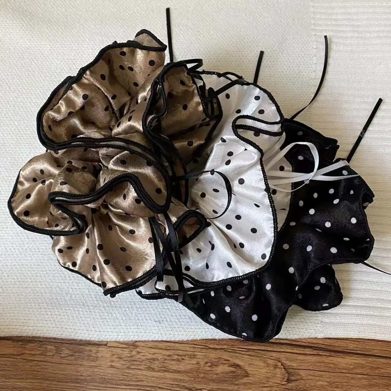 1PC Polka Dot Ruffled Scrunchies Satin-like Fabric Multicolor Hair Ties Elegant Vintage Hair Accessories For Women Girls Daily
