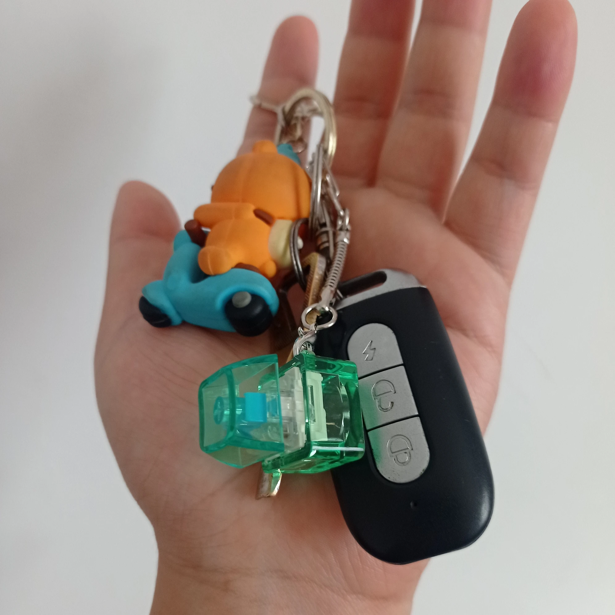 Crystal Keyboard Fidget Toys Keychain Keycap Stress Relief Switches EDC Decompression Toy Clicker Button Fingertip Toys Keyboard