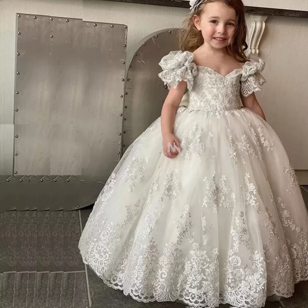 

Flower Girl Dresses For Wedding Lace Off Shoulder Puffy Short Sleeve Communion Gown White Ivory Birthday Christening Dress